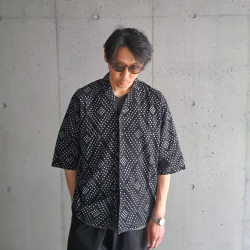 SEEALL (シーオール) [ S/S SHIRTS ]  S/S 比翼 オープンカラーシャツ (BLACK/BLOCK PRINT)