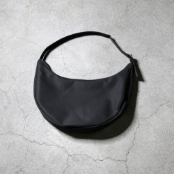 SU (スー)  SU-ST-BG-01 [ Vibram Bonding Round Bag] ビブラムボンディングラウンドショルダーバッグ (BLACK)